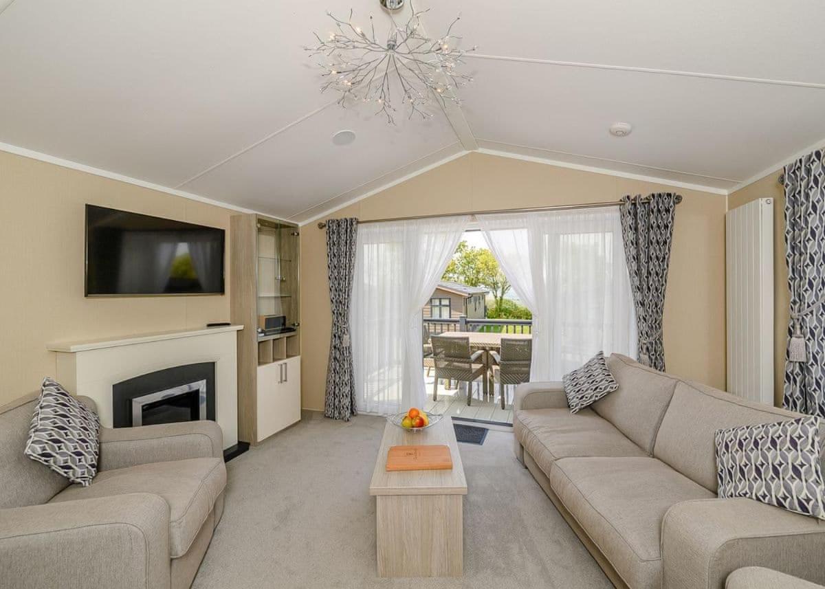Hawkchurch Resort And Spa Εξωτερικό φωτογραφία